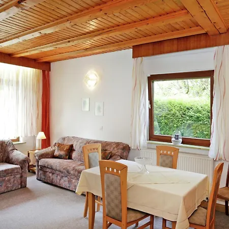 In Armsfeld Mit Pool アパート *